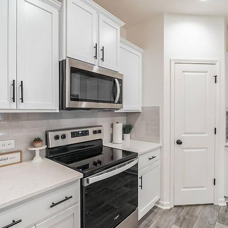 Gorgeous New Townhome/Charlotte! Ngoại thất bức ảnh