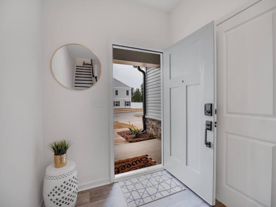 Gorgeous New Townhome/Charlotte! Ngoại thất bức ảnh