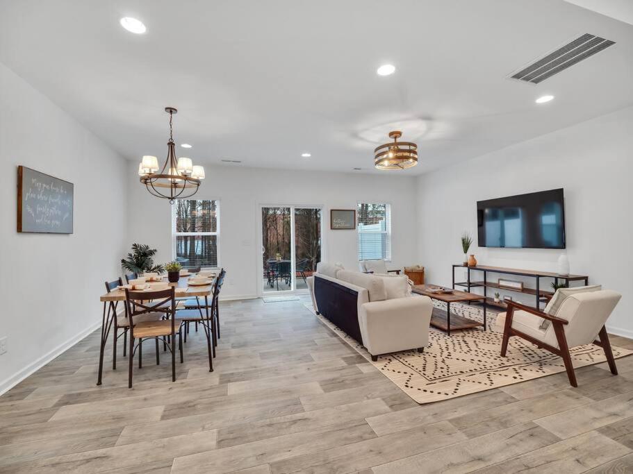 Gorgeous New Townhome/Charlotte! Ngoại thất bức ảnh