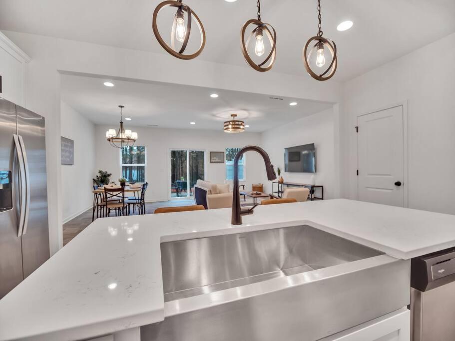 Gorgeous New Townhome/Charlotte! Ngoại thất bức ảnh